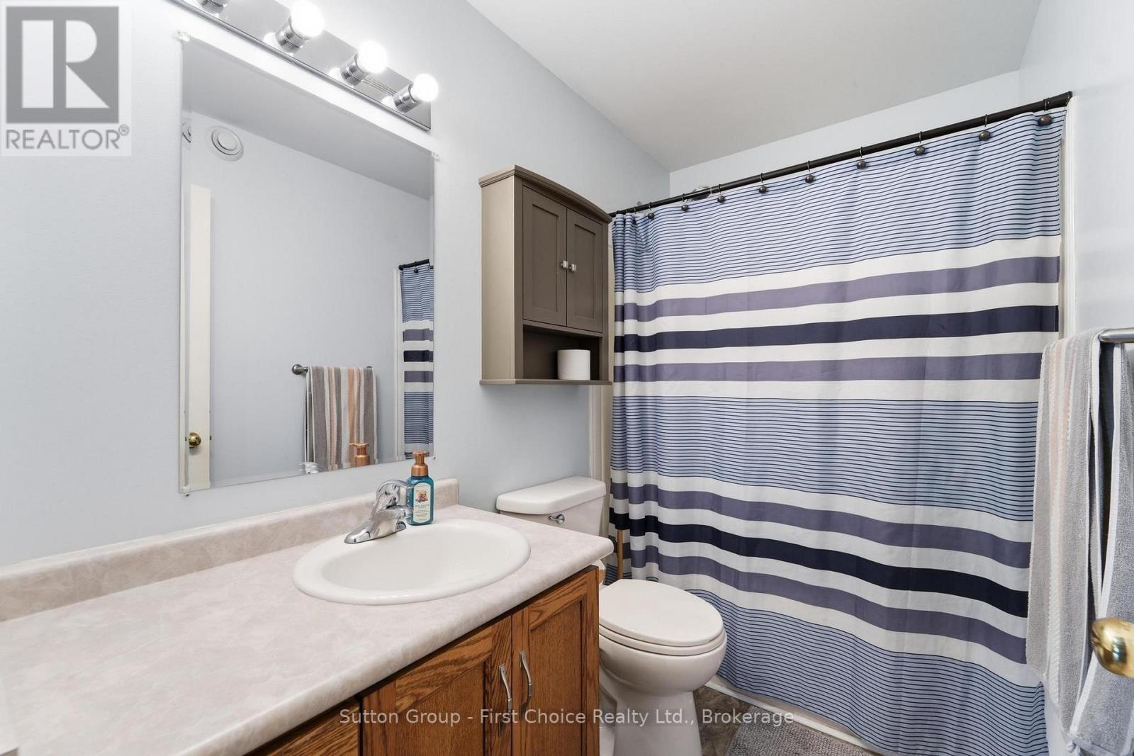 56 Huron Road, West Perth (Mitchell), ON - Indoor Photo Showing Bathroom