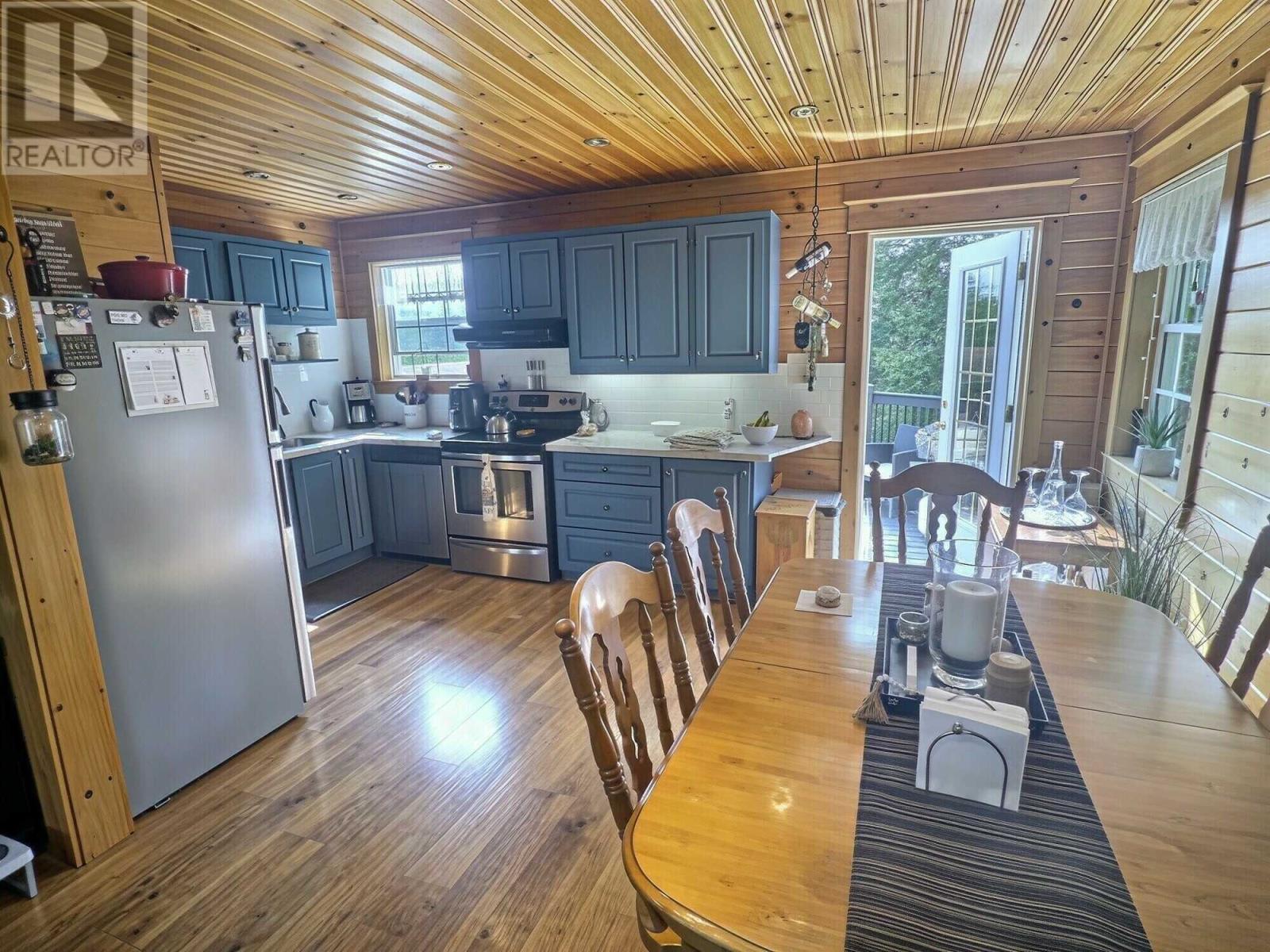26 Old Witless Bay Line, Witless Bay, NL - Indoor Photo Showing Dining Room