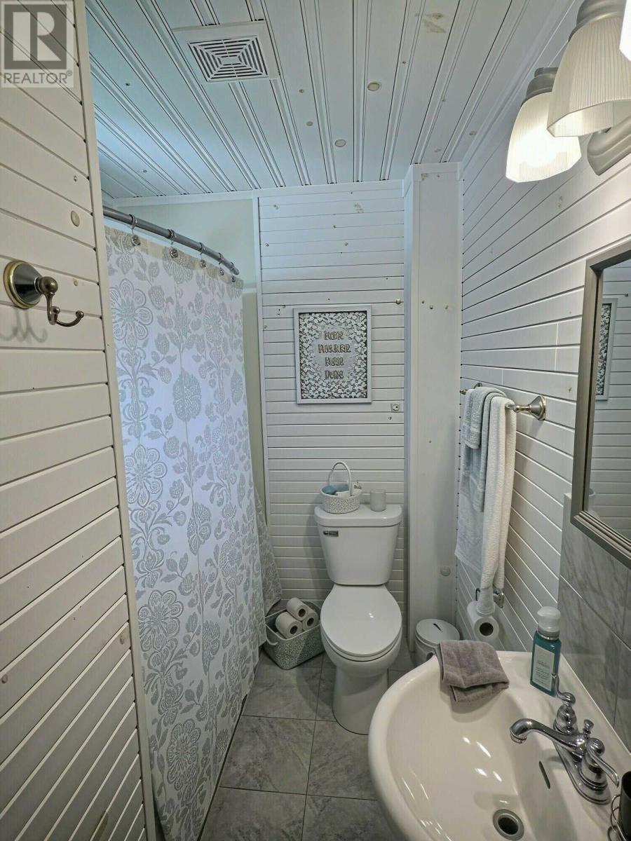 26 Old Witless Bay Line, Witless Bay, NL - Indoor Photo Showing Bathroom