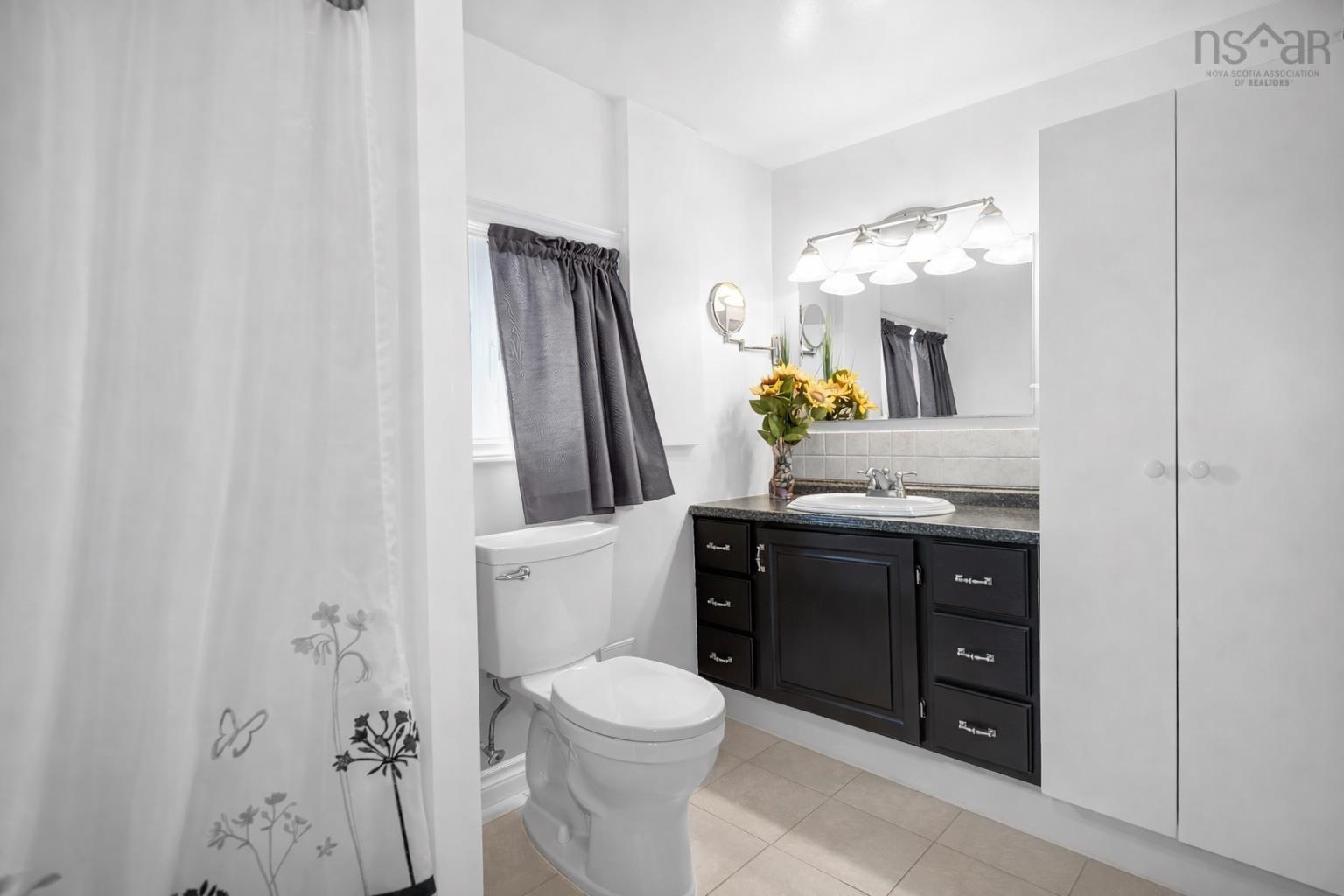88 Armada Drive, Halifax, NS - Indoor Photo Showing Bathroom