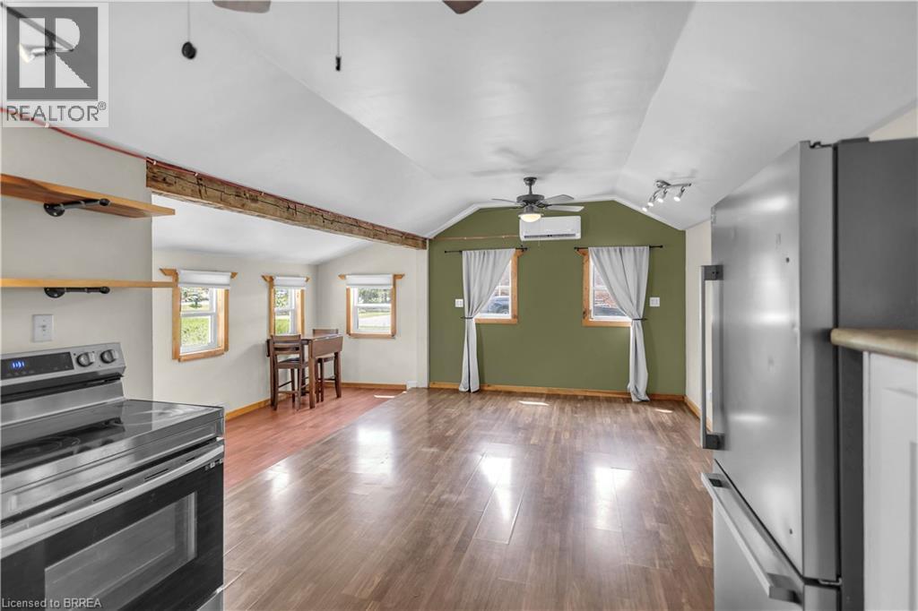 995 Mcdowell Road E, Simcoe, ON - Indoor Photo Showing Kitchen