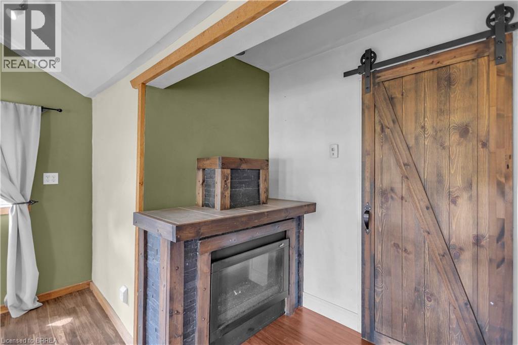 995 Mcdowell Road E, Simcoe, ON - Indoor With Fireplace
