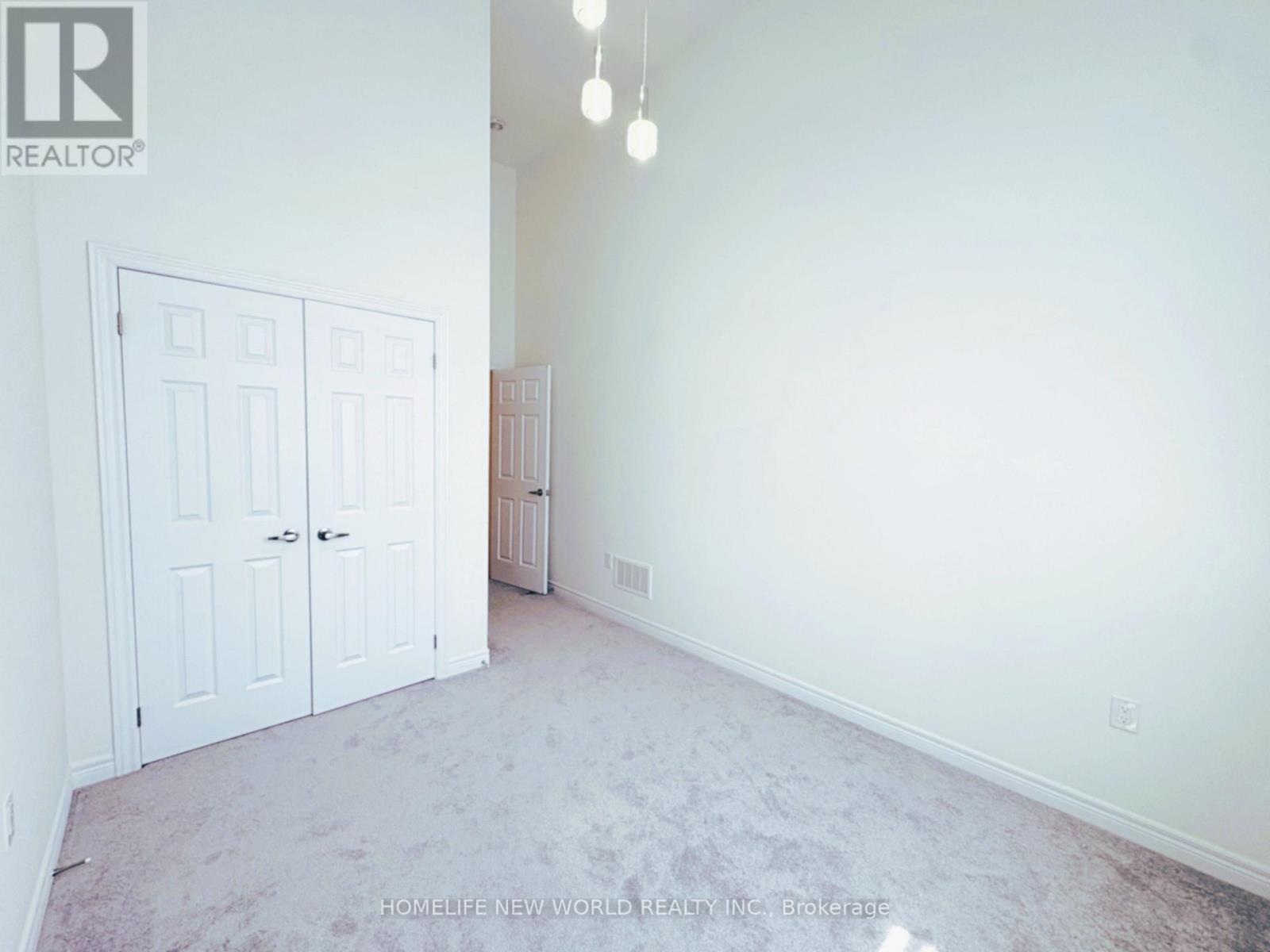 966 Cormorant Path, Pickering, ON - Indoor Photo Showing Other Room