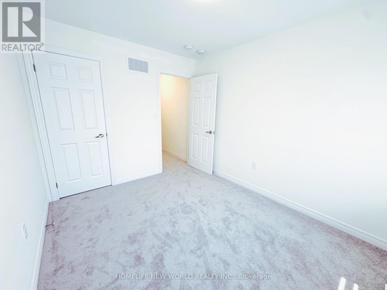 966 Cormorant Path, Pickering, ON - Indoor Photo Showing Other Room