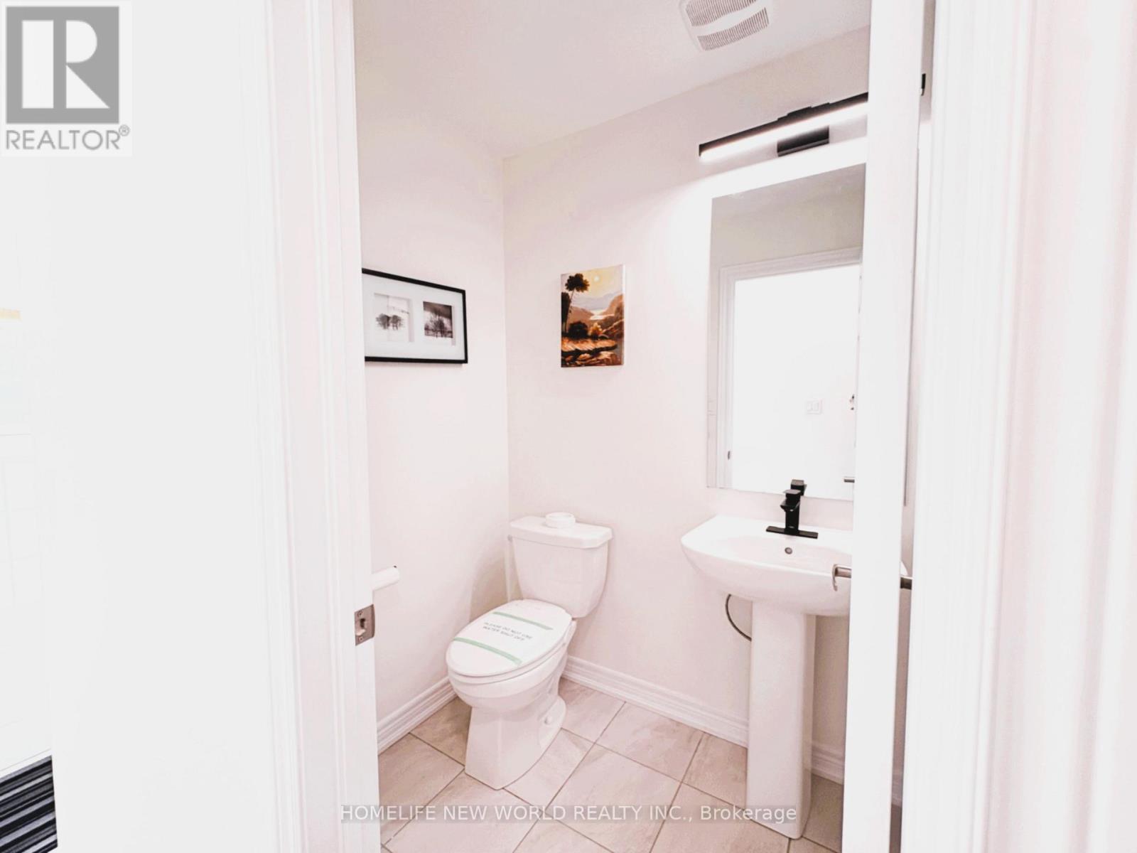 966 Cormorant Path, Pickering, ON - Indoor Photo Showing Bathroom