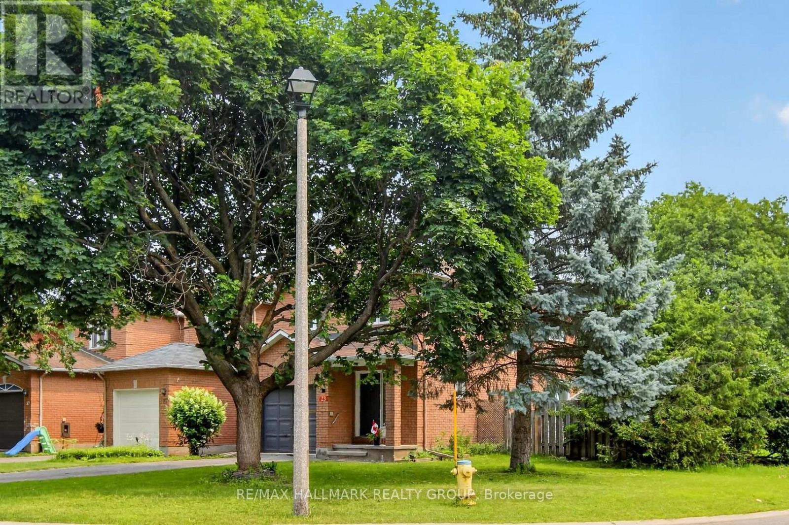 23 Whitegate Crescent, Ottawa, ON - Outdoor