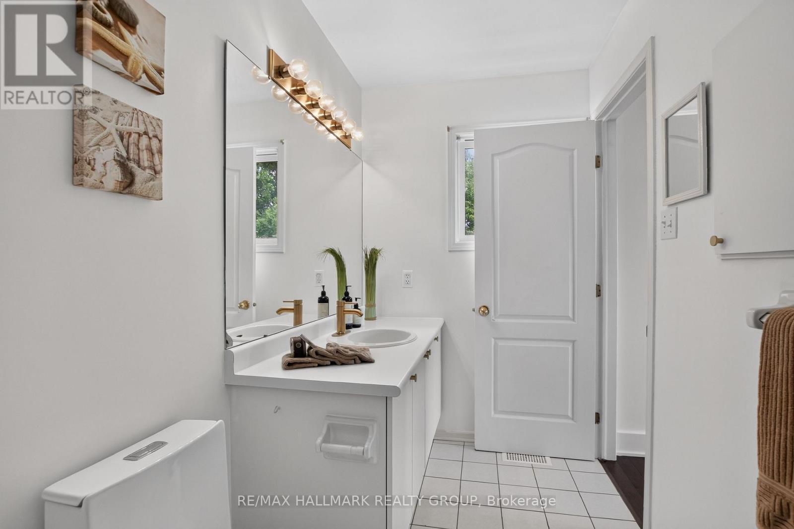 23 Whitegate Crescent, Ottawa, ON - Indoor