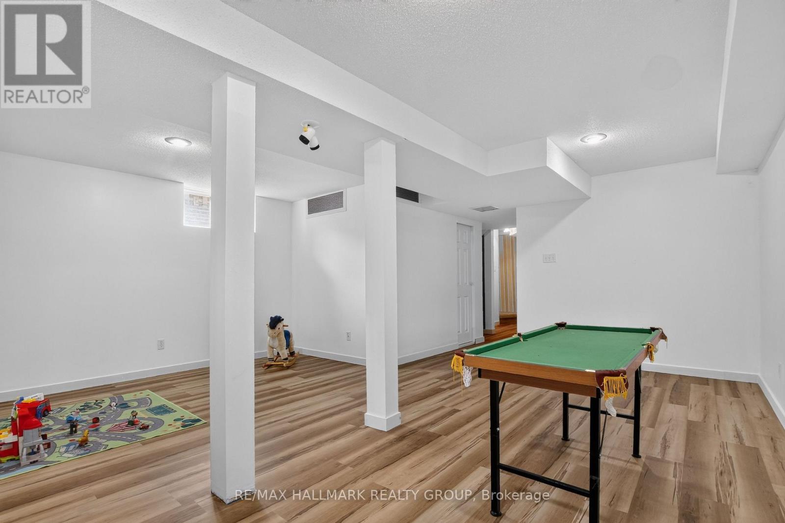 23 Whitegate Crescent, Ottawa, ON - Indoor Photo Showing Other Room