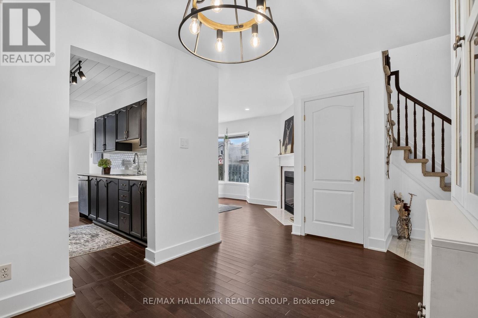 23 Whitegate Crescent, Ottawa, ON - Indoor Photo Showing Other Room