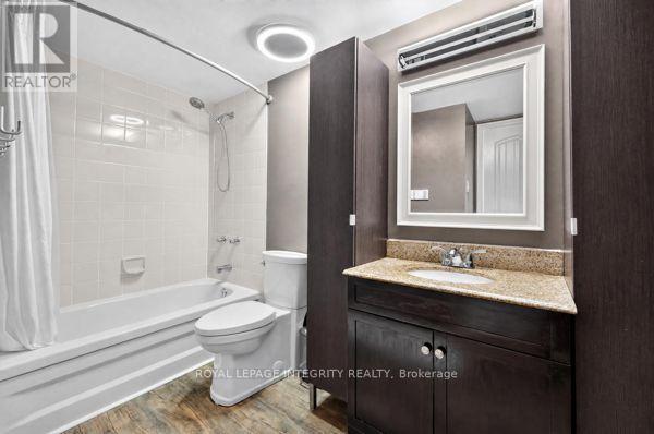 404 - 345 Centrum Boulevard, Ottawa, ON - Indoor Photo Showing Bathroom