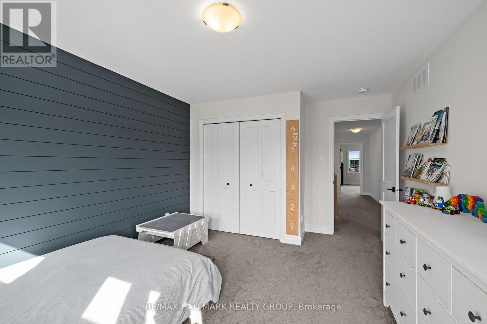 917 Atrium Ridge, Ottawa, ON - Indoor Photo Showing Bedroom