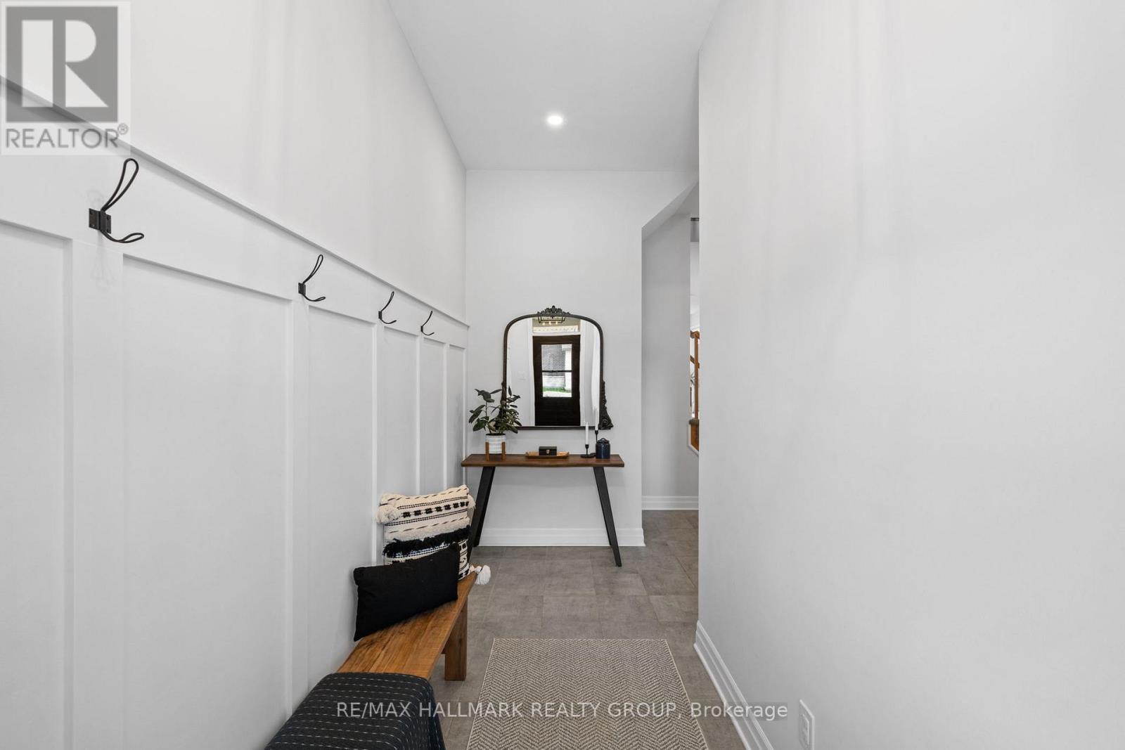 917 Atrium Ridge, Ottawa, ON - Indoor Photo Showing Other Room