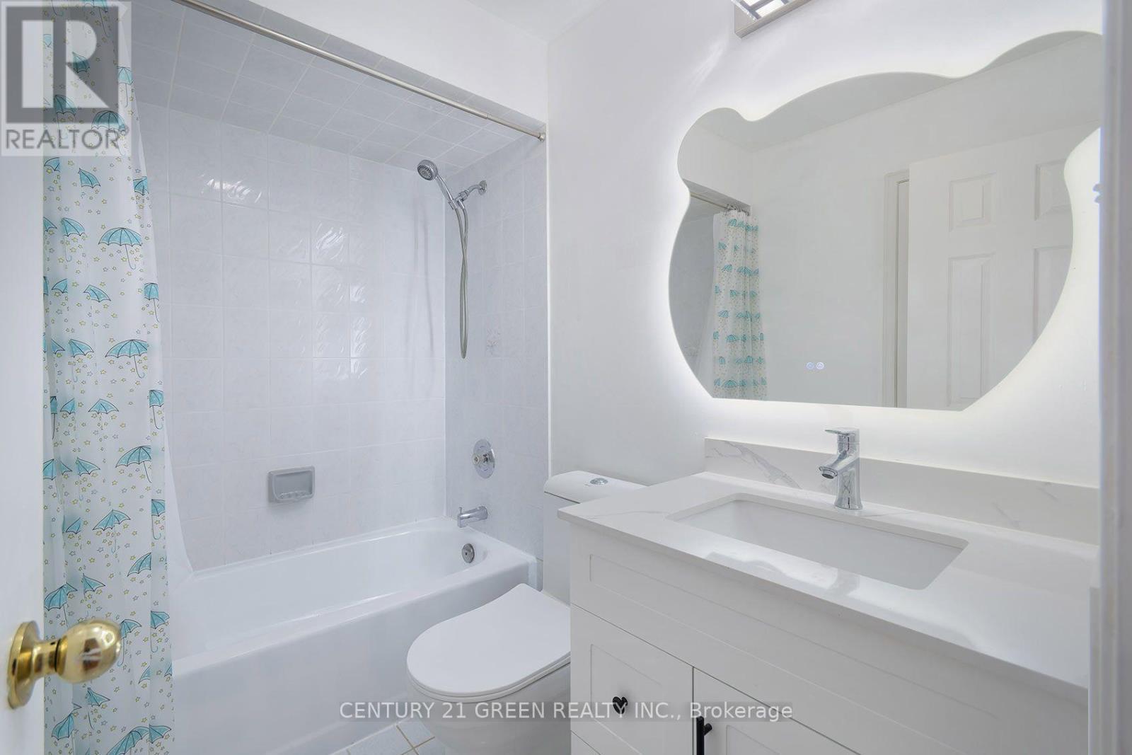 5806 Mersey Street, Mississauga, ON - Indoor Photo Showing Bathroom