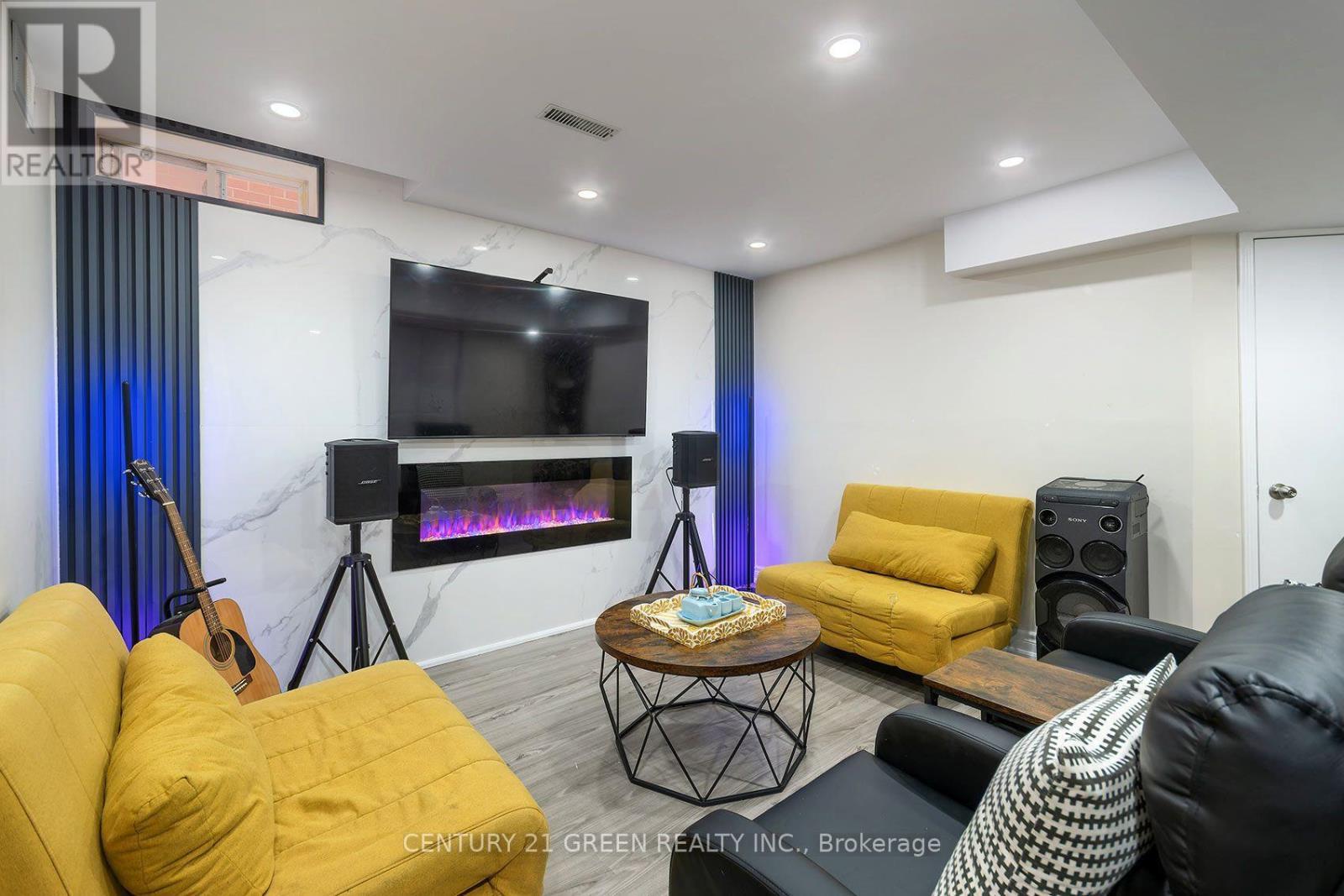 5806 Mersey Street, Mississauga, ON - Indoor