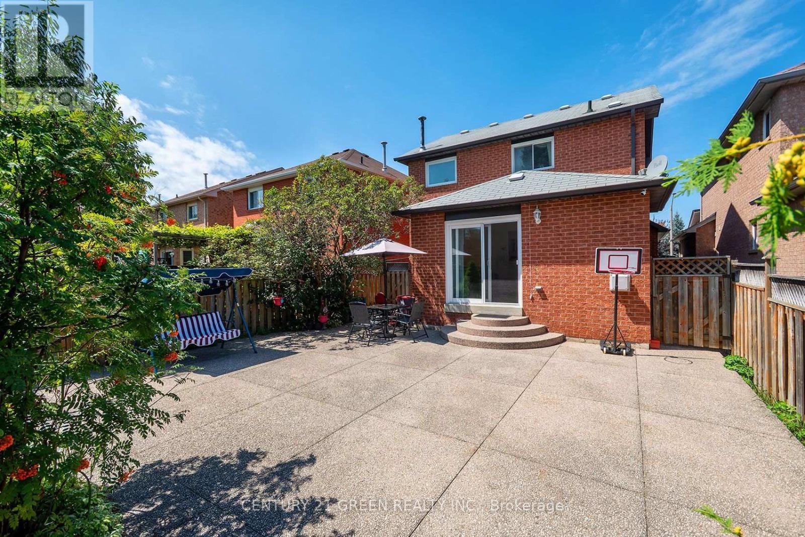 5806 Mersey Street, Mississauga, ON - Outdoor