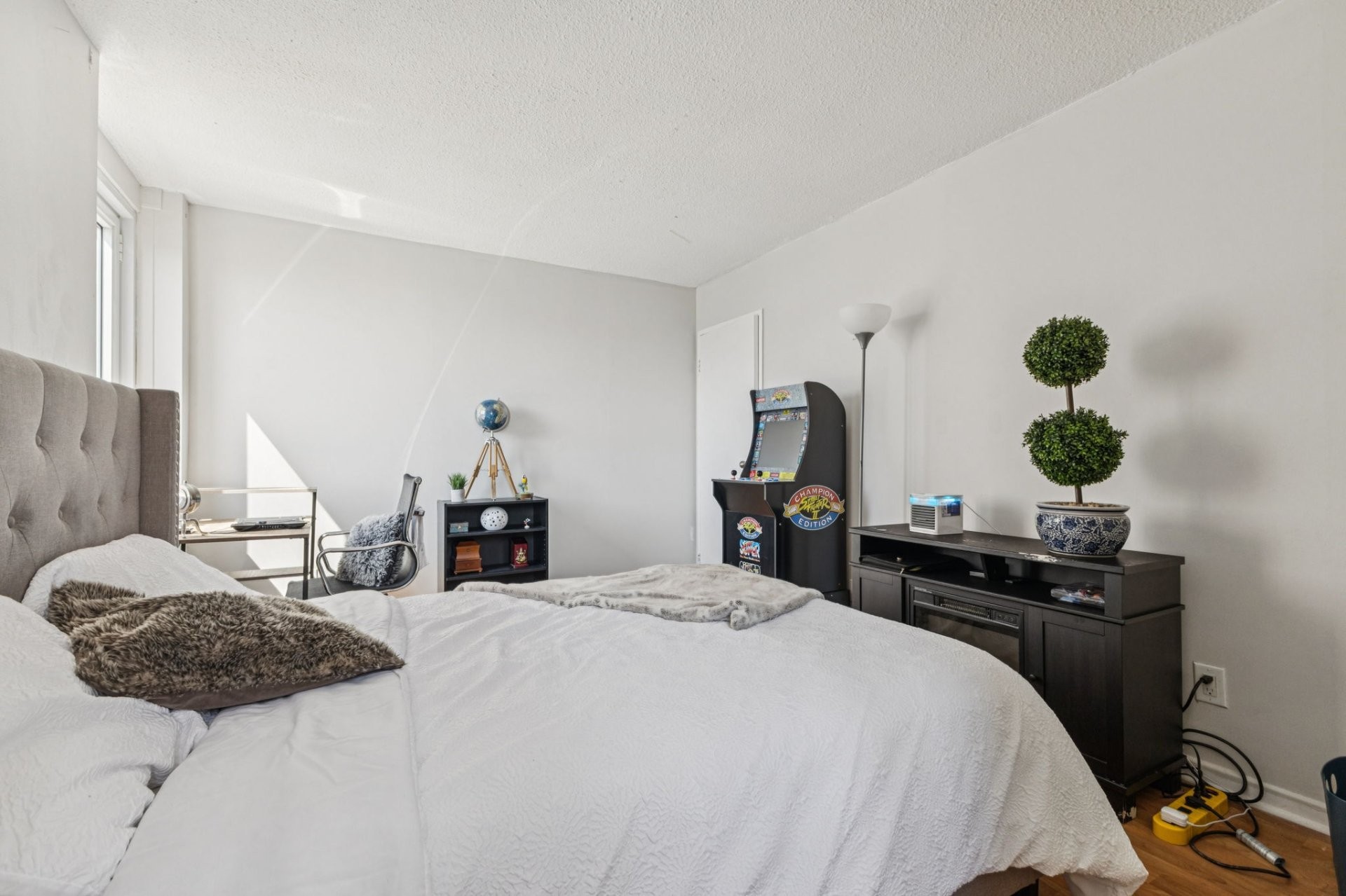 Chambre à coucher principale - 909-285 Rue Laurier, Gatineau (Hull), QC - Indoor Photo Showing Bedroom