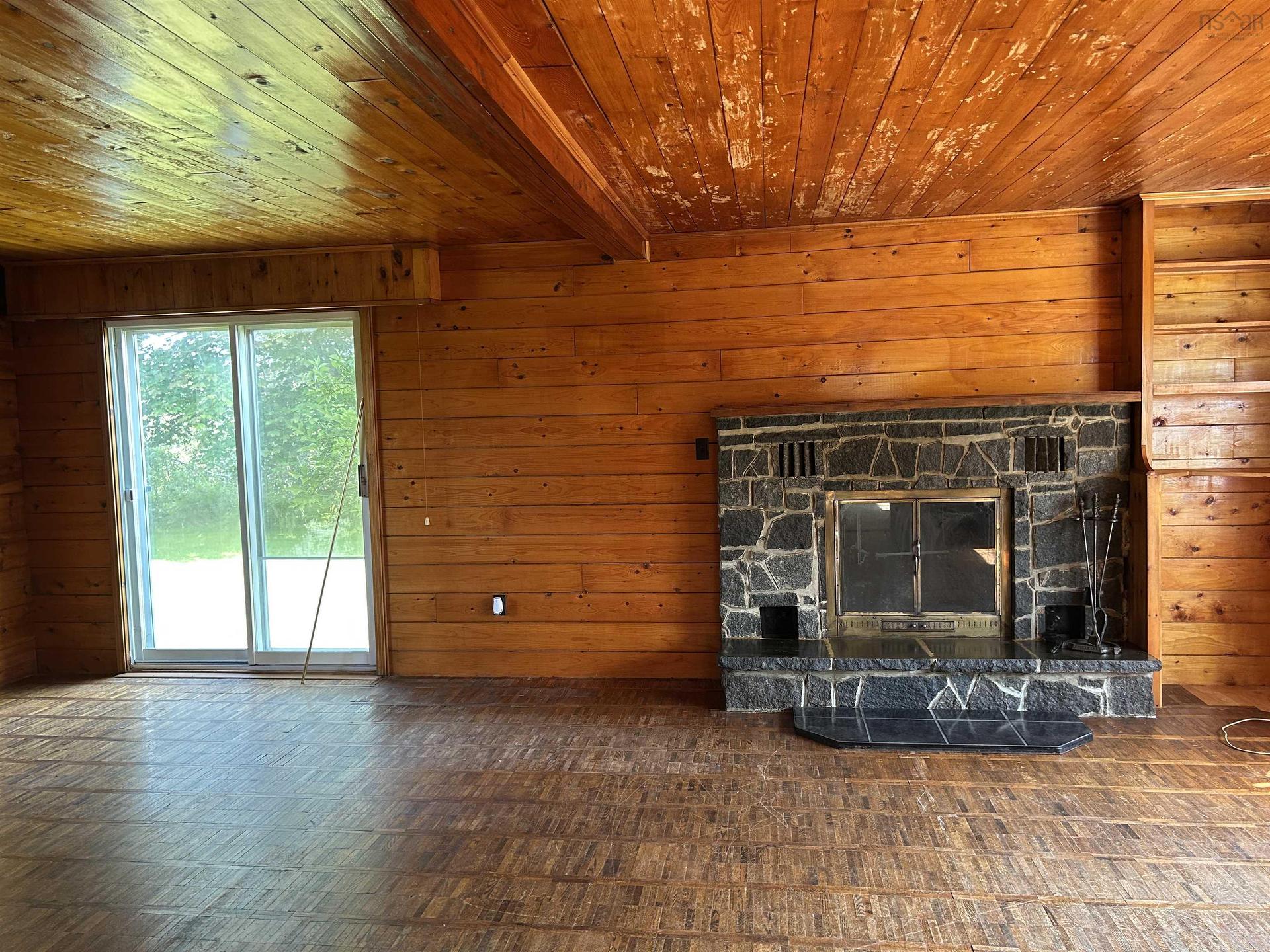 7532 Highwy 3, Upper Woods Harbour, NS - Indoor With Fireplace