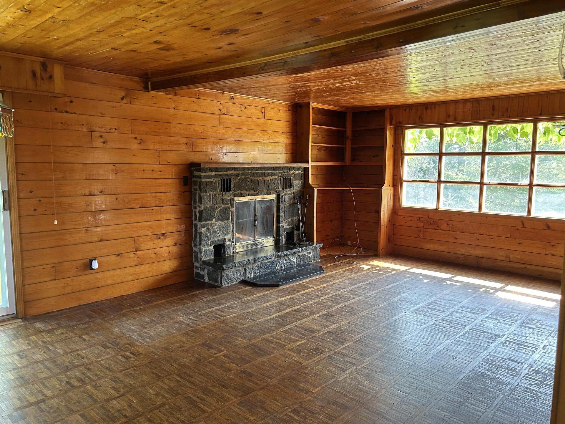 7532 Highwy 3, Upper Woods Harbour, NS - Indoor With Fireplace