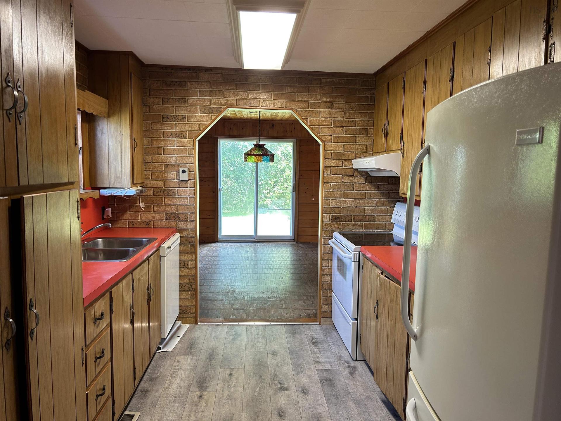 7532 Highwy 3, Upper Woods Harbour, NS - Indoor Photo Showing Kitchen With Double Sink