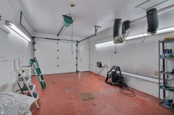 Garage - 
