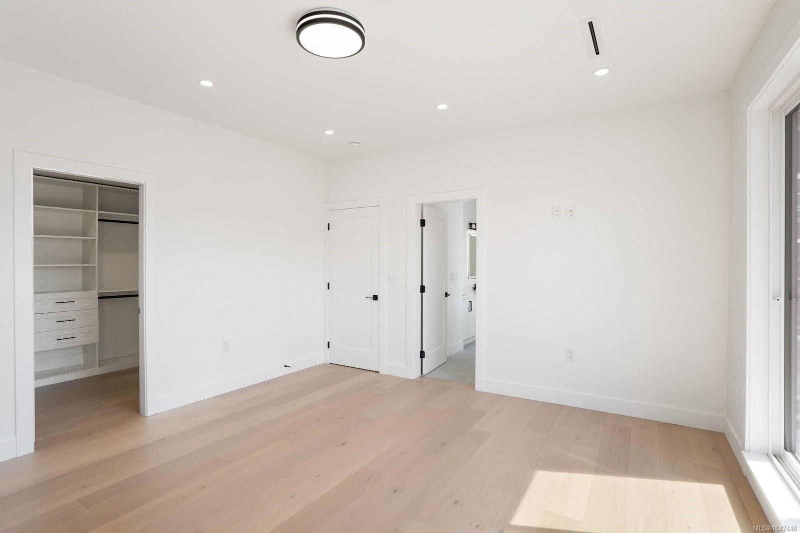2292 Gail Pl, Sidney, BC - Indoor Photo Showing Other Room