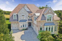 35 Somer Rumm Court Whitchurch-Stouffville, ON L4A 1X8