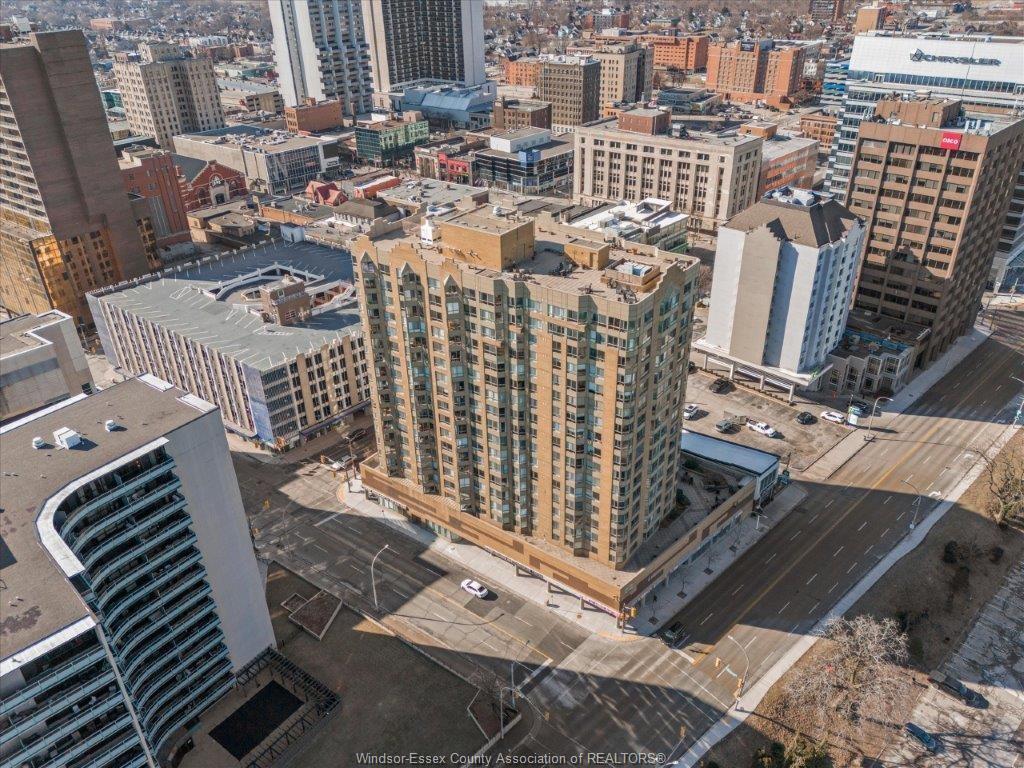 906-75 Riverside Drive, Windsor, ON - Outdoor With View