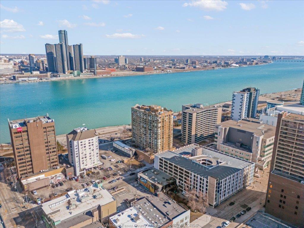 906-75 Riverside Drive, Windsor, ON - Outdoor With Body Of Water With View