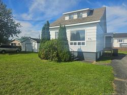 841 Helen Bathurst, NB E2A 2E6