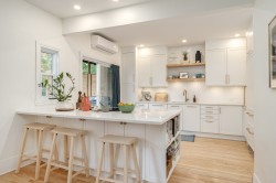 4451 Av. Wilson Montréal (Côte-Des-Neiges/Notre-Dame-De-Grâce), QC H4A 2V3