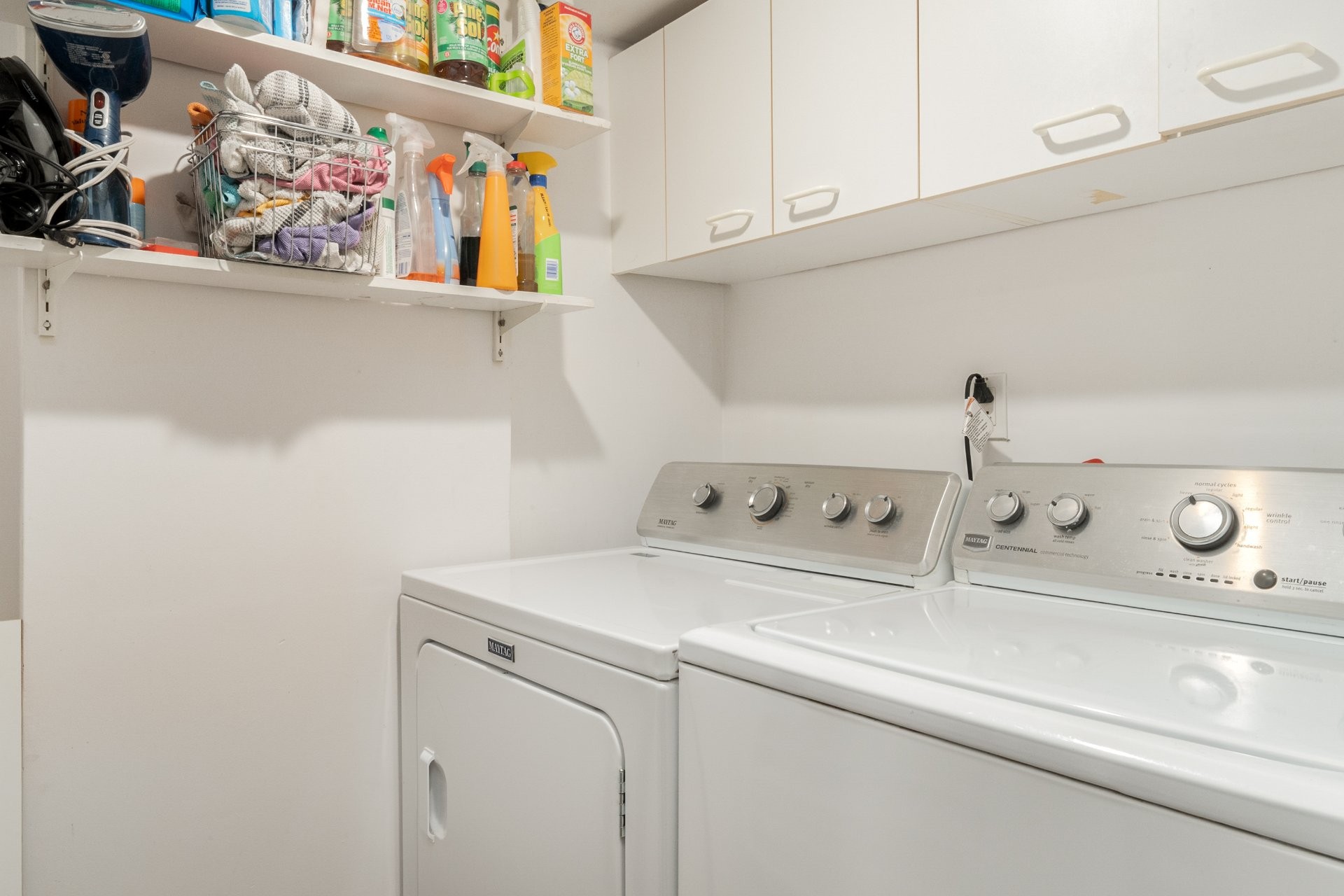 Laundry - 4451 Av. Wilson, Montréal (Côte-Des-Neiges/Notre-Dame-De-Grâce), QC - Indoor Photo Showing Laundry Room