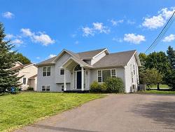 95 Frederic ST Dieppe, NB E1A 7H9