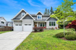 2466 Blairgowrie Rd Mill Bay, BC V8H 1H3