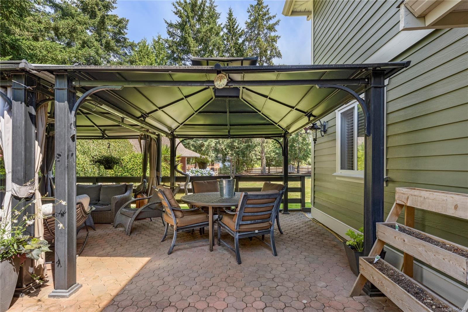 2071 Saras Way, Nanaimo, BC