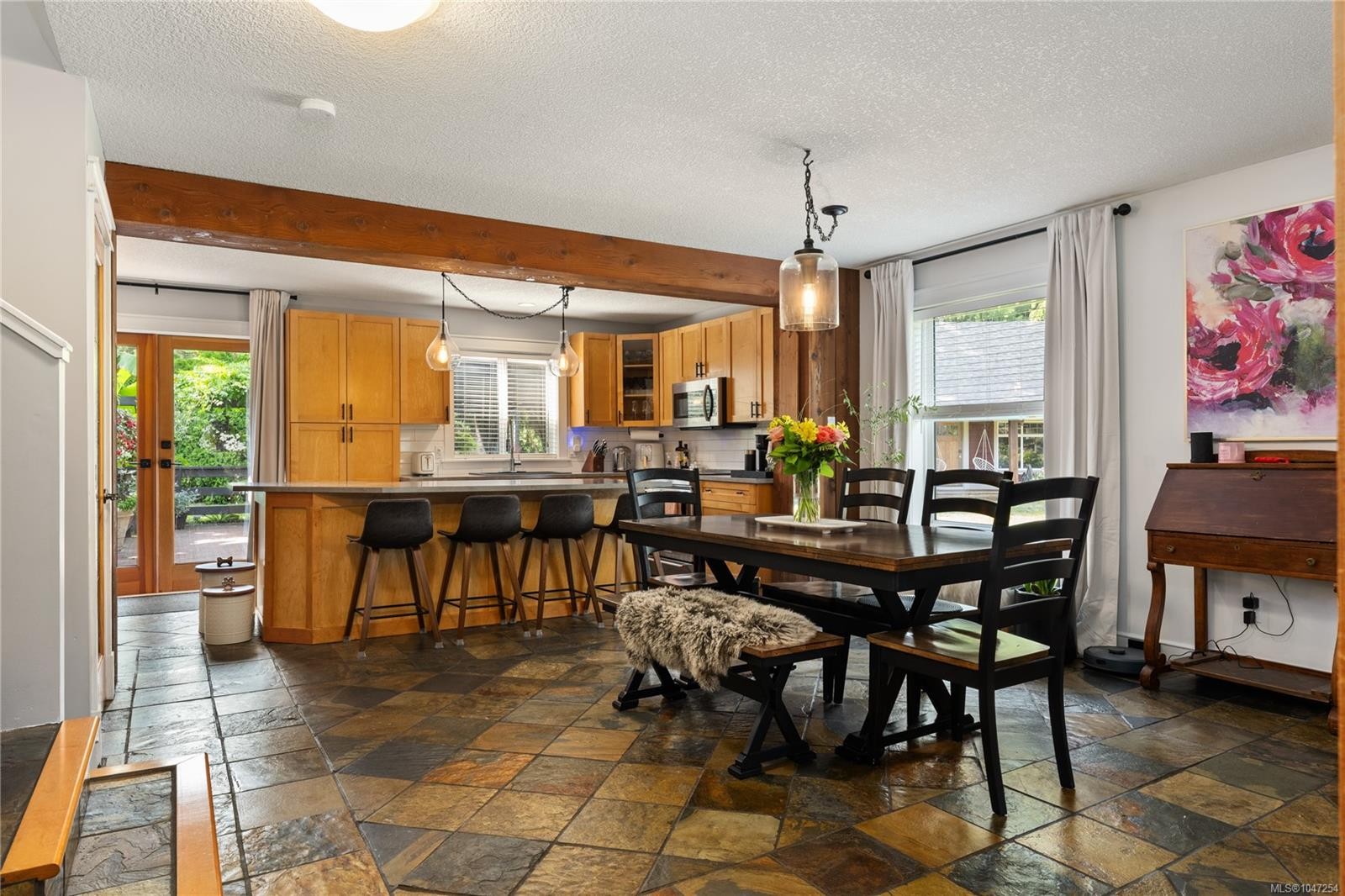2071 Saras Way, Nanaimo, BC