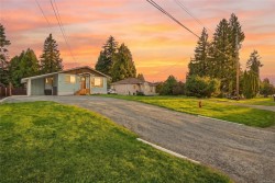 219 McVickers St Parksville, BC V9P 0B9