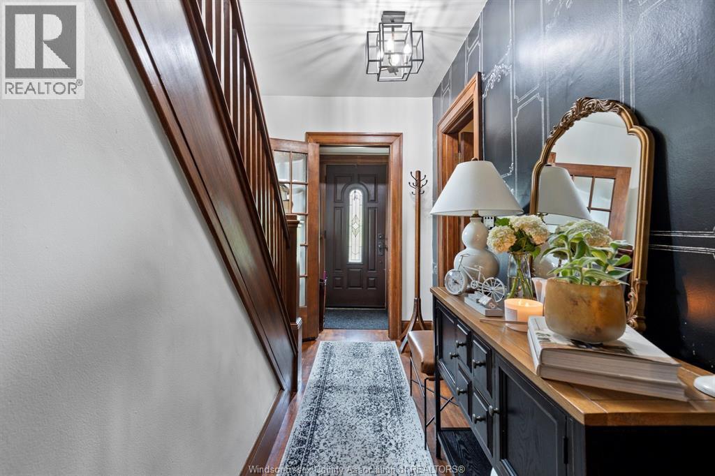 2079 Verdun, Windsor, ON - Indoor Photo Showing Other Room