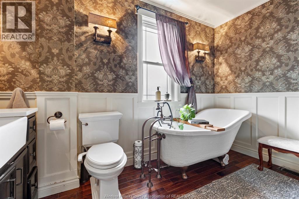 2079 Verdun, Windsor, ON - Indoor