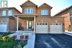 68 SKYVALLEY DRIVE Brampton, ON L6P 3B7