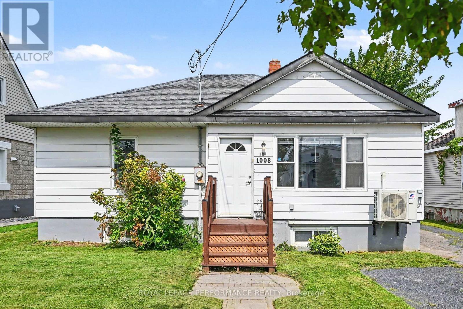 1008 Second Street E, Cornwall, ON - Outdoor
