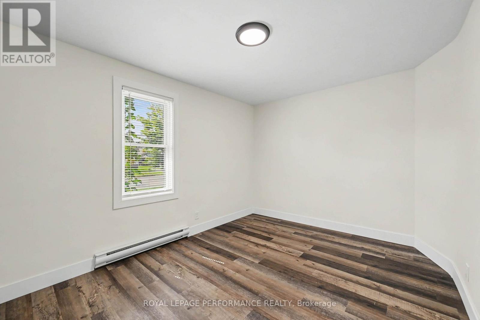 1008 Second Street E, Cornwall, ON - Indoor Photo Showing Other Room