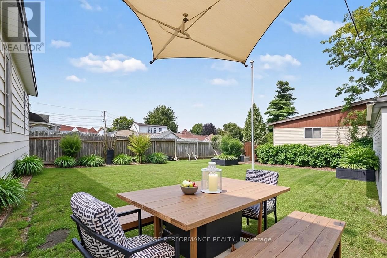 virtually staged - 1008 Second Street E, Cornwall, ON - Outdoor With Exterior