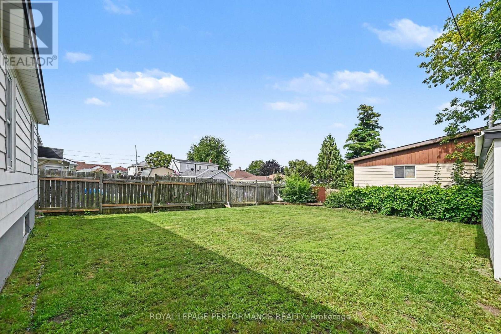 1008 Second Street E, Cornwall, ON - Outdoor