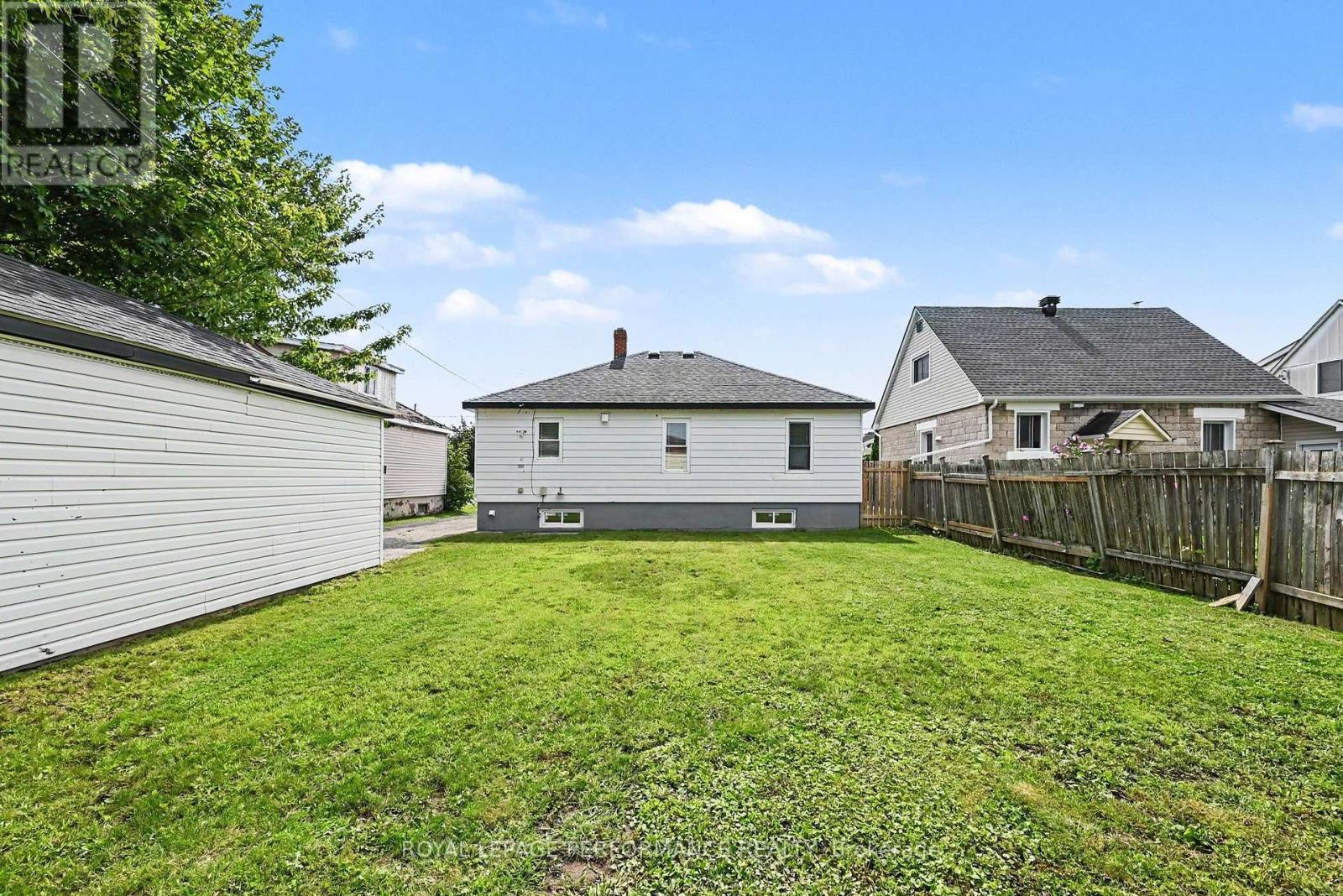 1008 Second Street E, Cornwall, ON - Outdoor With Exterior