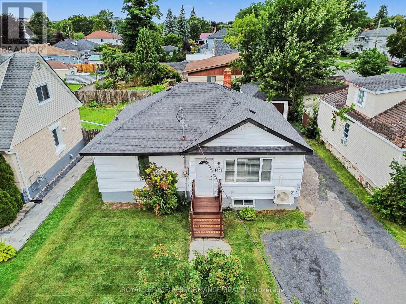 1008 Second Street E, Cornwall, ON - Outdoor