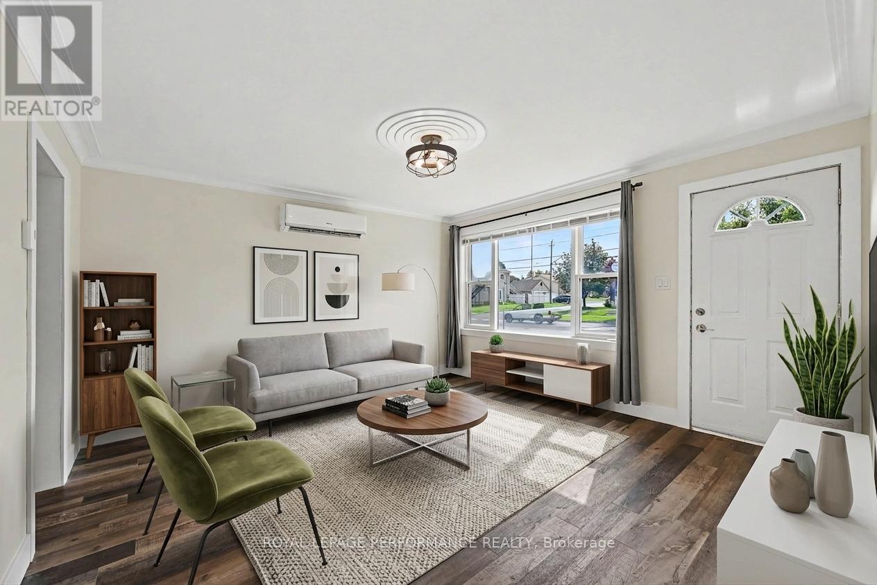 virtually staged - 1008 Second Street E, Cornwall, ON - Indoor Photo Showing Living Room