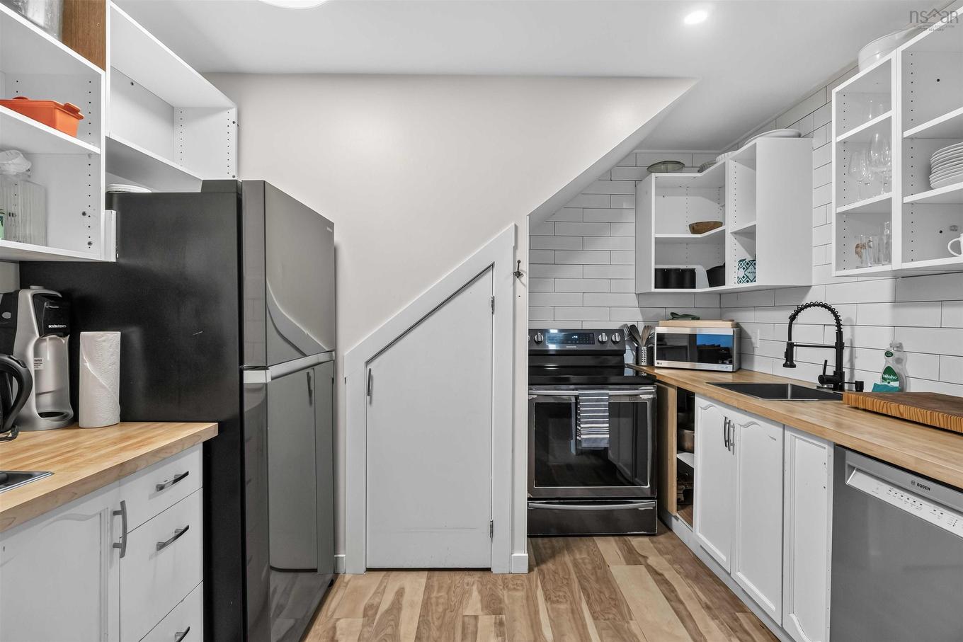 814 8 Blomidon Terrace, Wolfville, NS - Indoor Photo Showing Kitchen