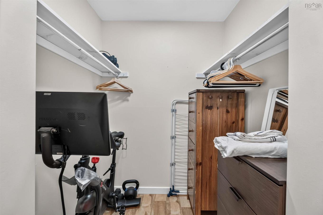 814 8 Blomidon Terrace, Wolfville, NS - Indoor With Storage