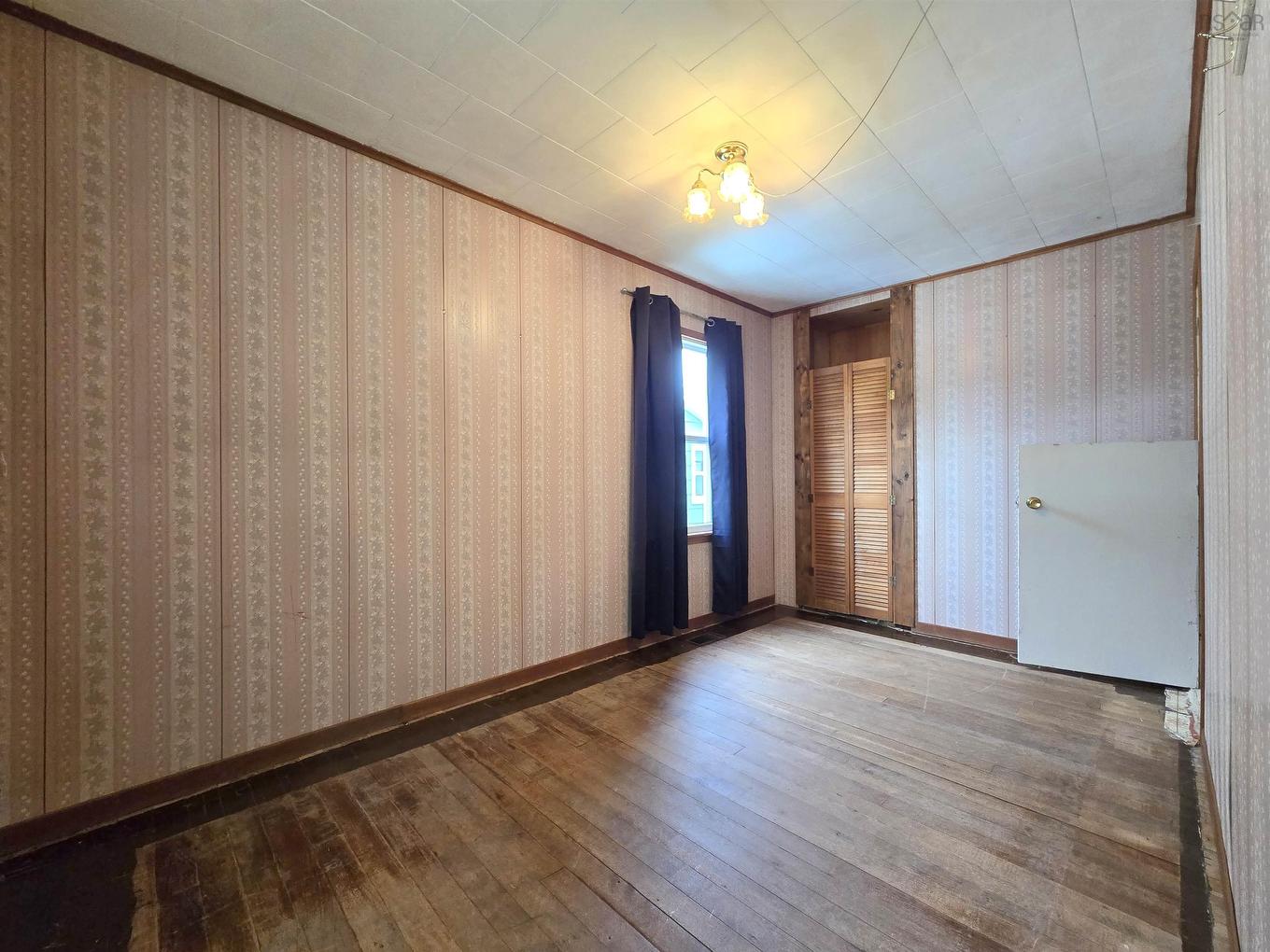 32 Poplar Street, Amherst, NS - Indoor Photo Showing Other Room