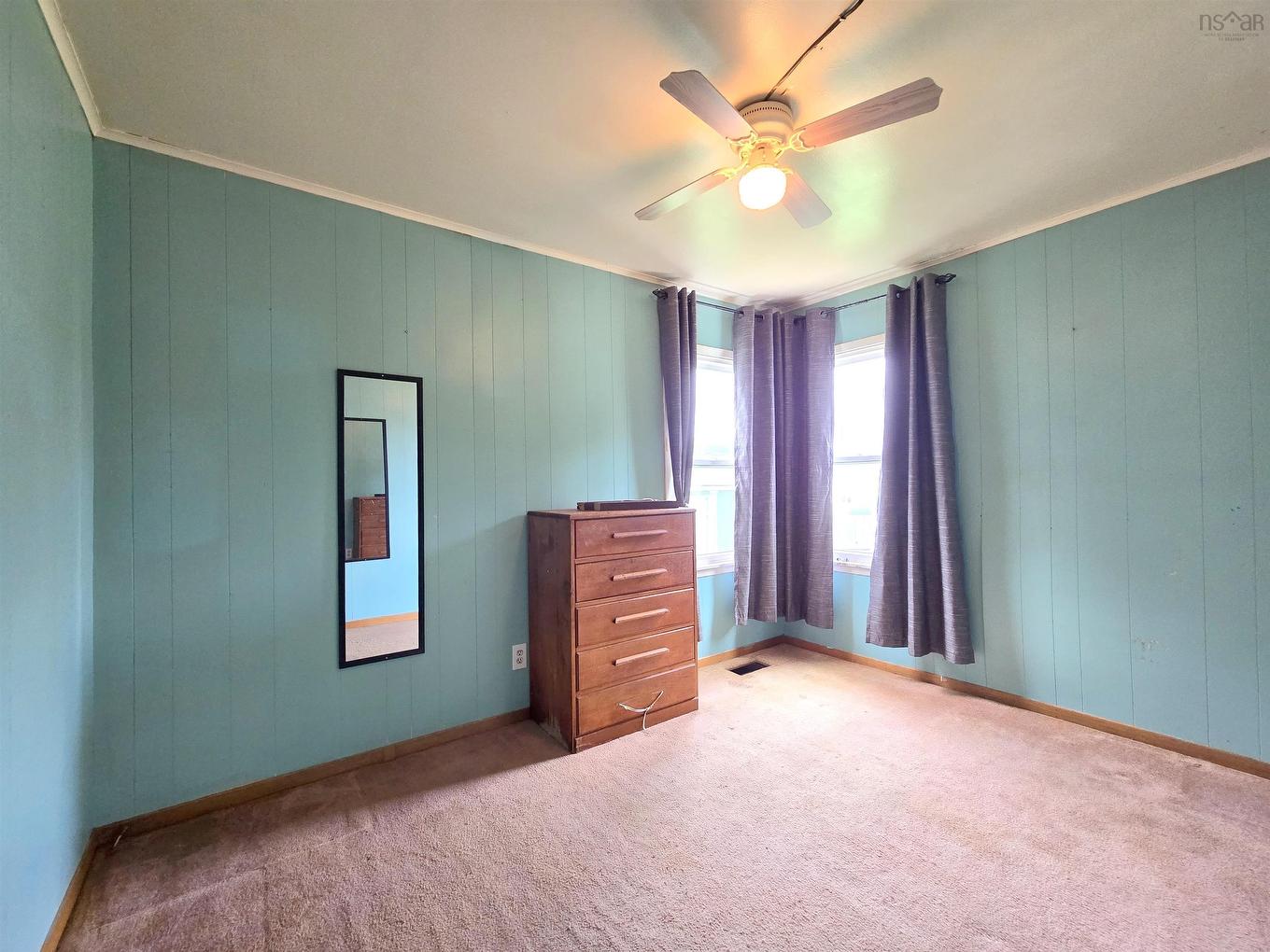 32 Poplar Street, Amherst, NS - Indoor